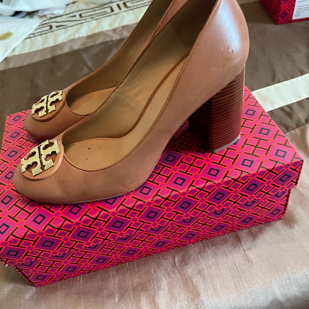 Tory Burch shoes - Picture 2 of 7